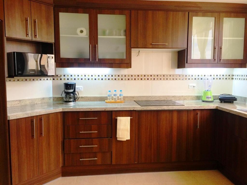 Instant Hotel - Departamento En Ambato Zewnętrze zdjęcie
