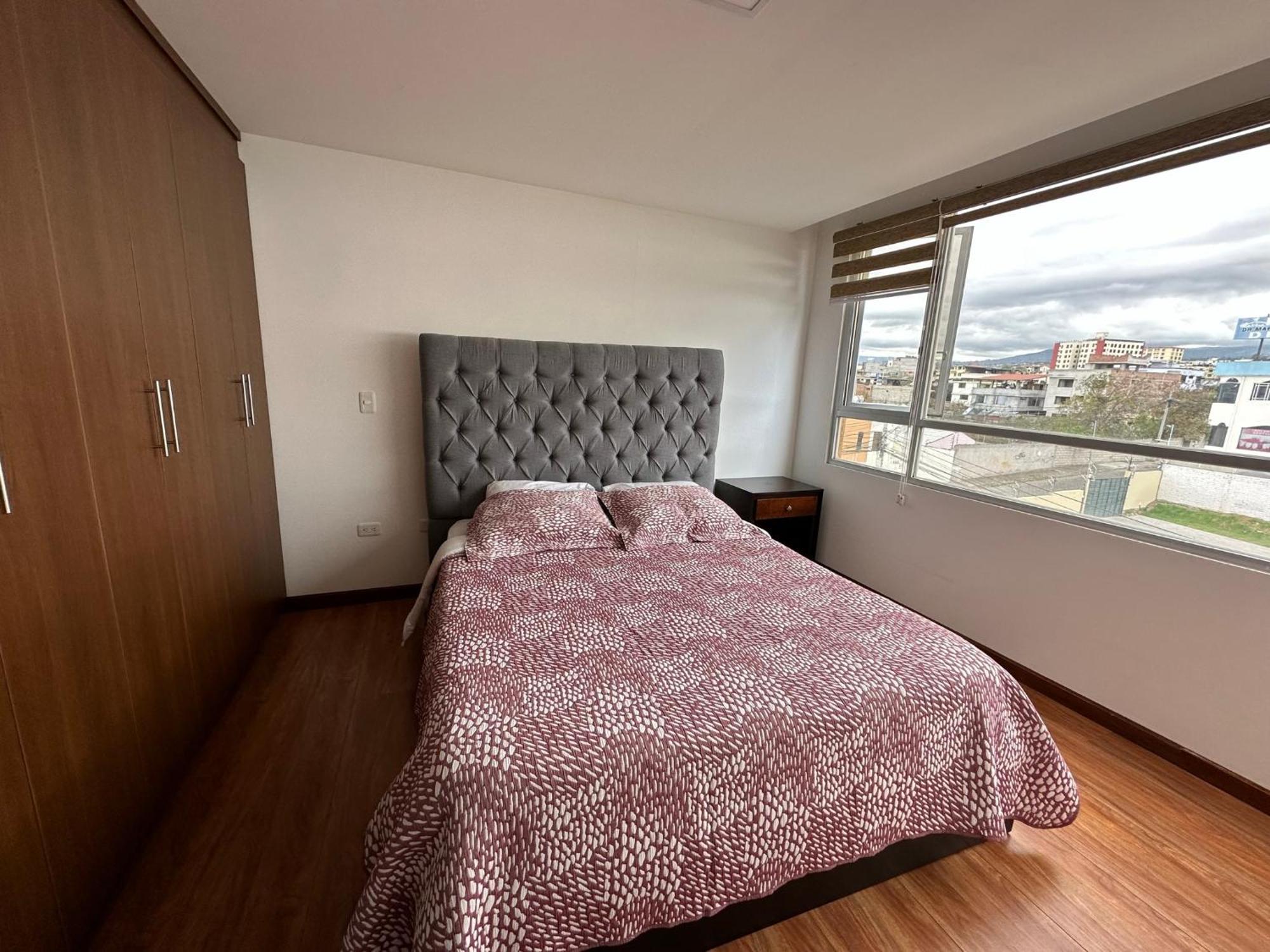 Instant Hotel - Departamento En Ambato Zewnętrze zdjęcie