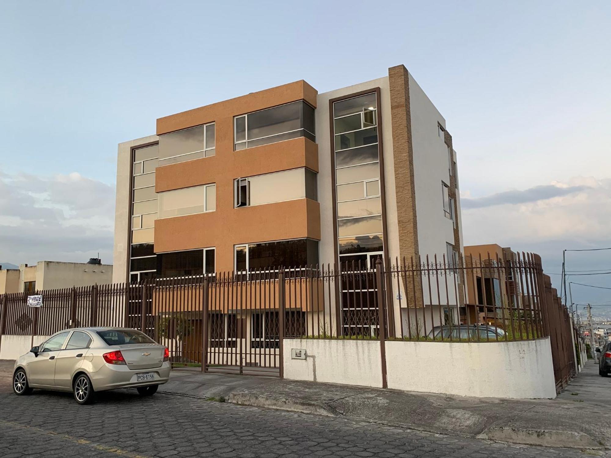 Instant Hotel - Departamento En Ambato Zewnętrze zdjęcie